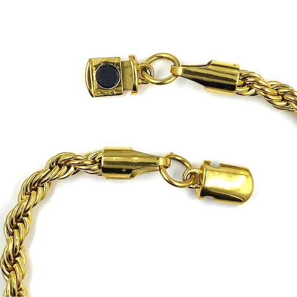 18k Gold Plated Rope Bracelet featuring Freedom Clasp™️ - Picture 4 of 9
